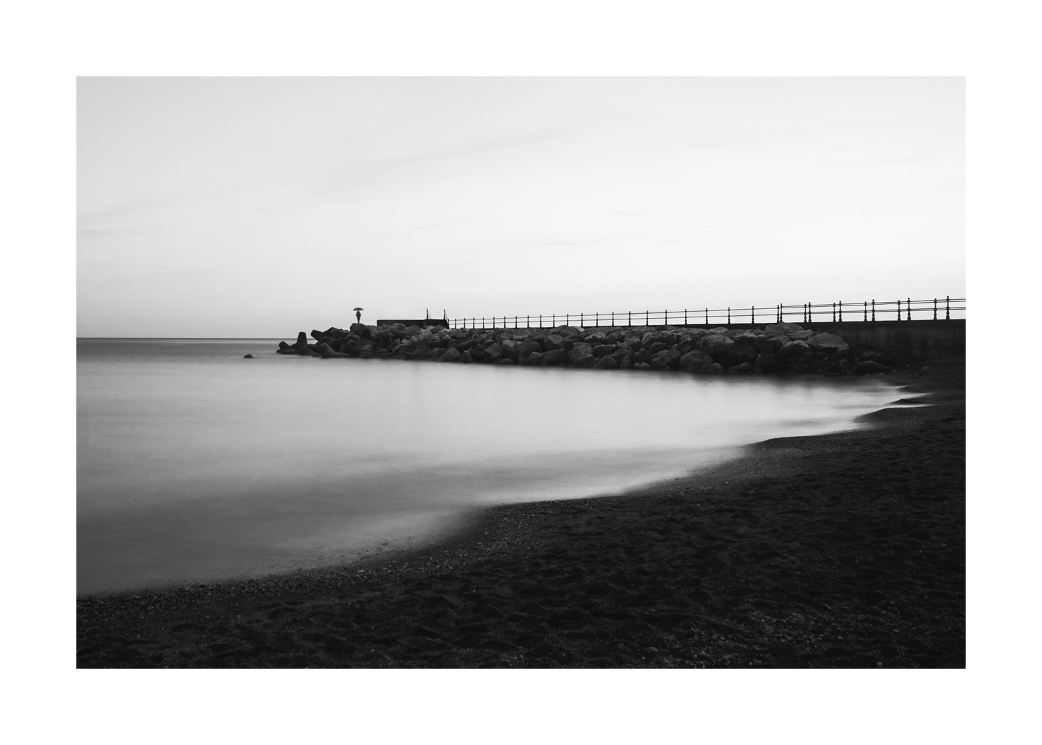 :: rain in loneliness ::