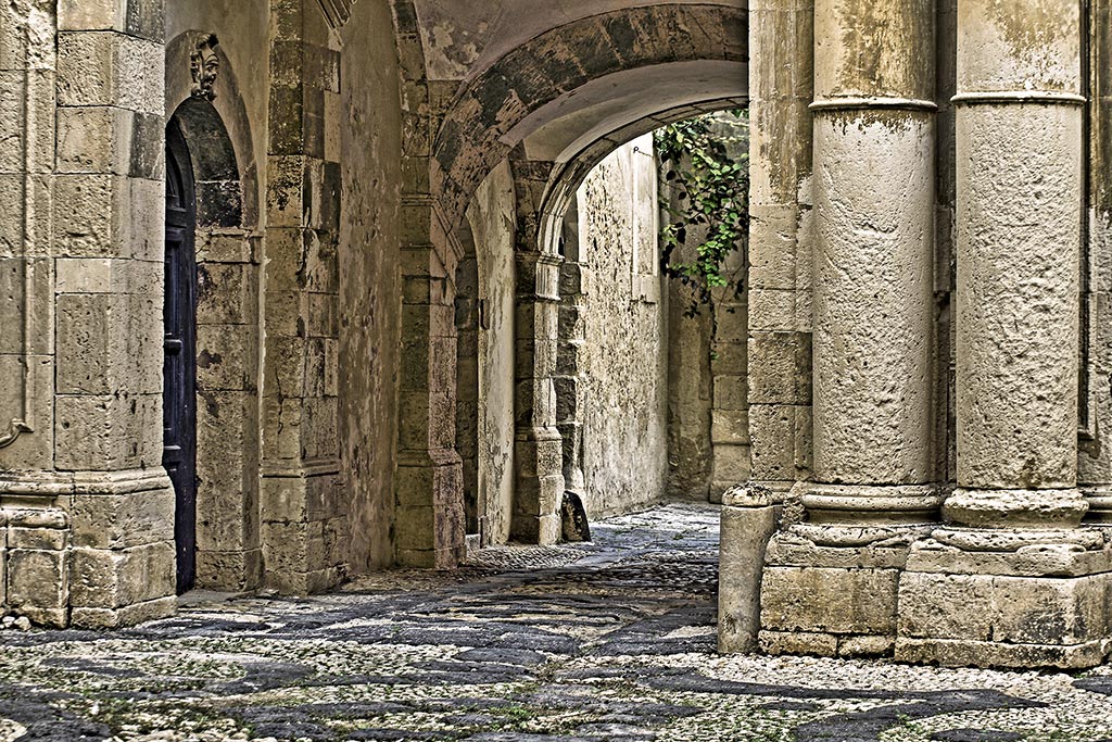 Siracusa  Ortigia (la giudecca) ovverosia ( a  iureca)