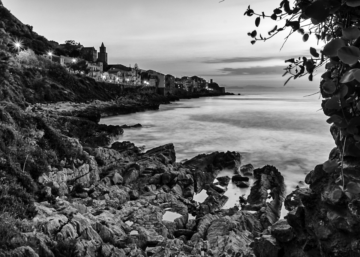 Cefal� in Black&White