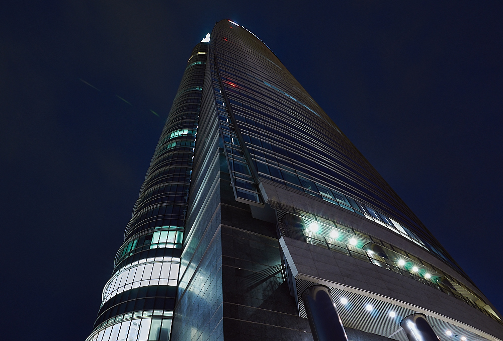 Torre unicredit la sera