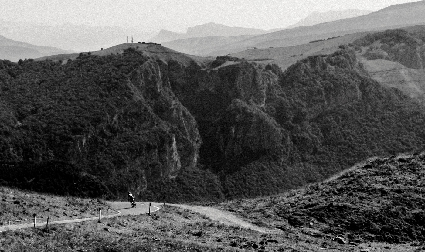 Monte Baldo. Microciclista in discesa