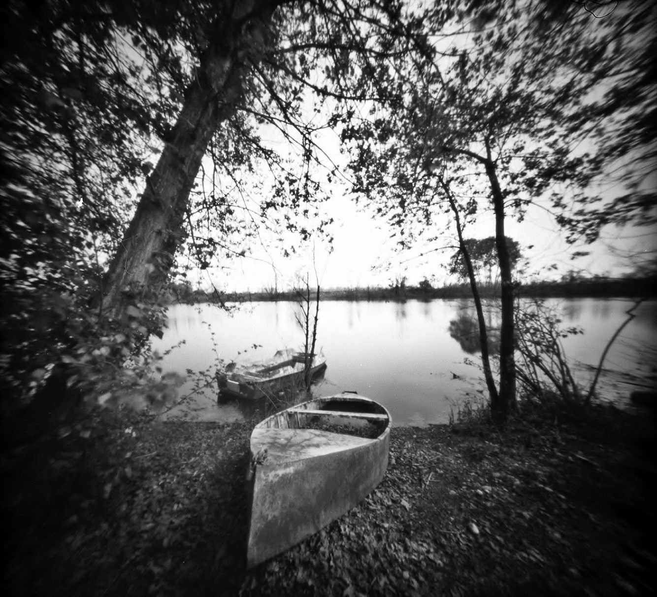 love boat ;/) pinhole