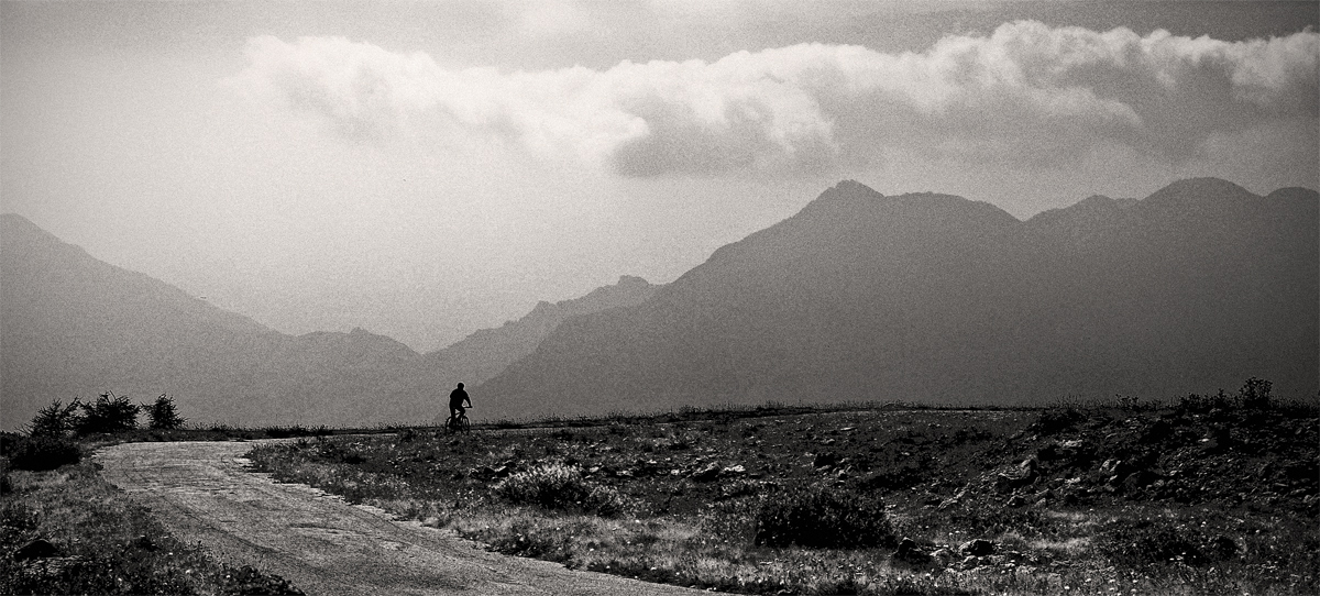 In bici, tra i monti