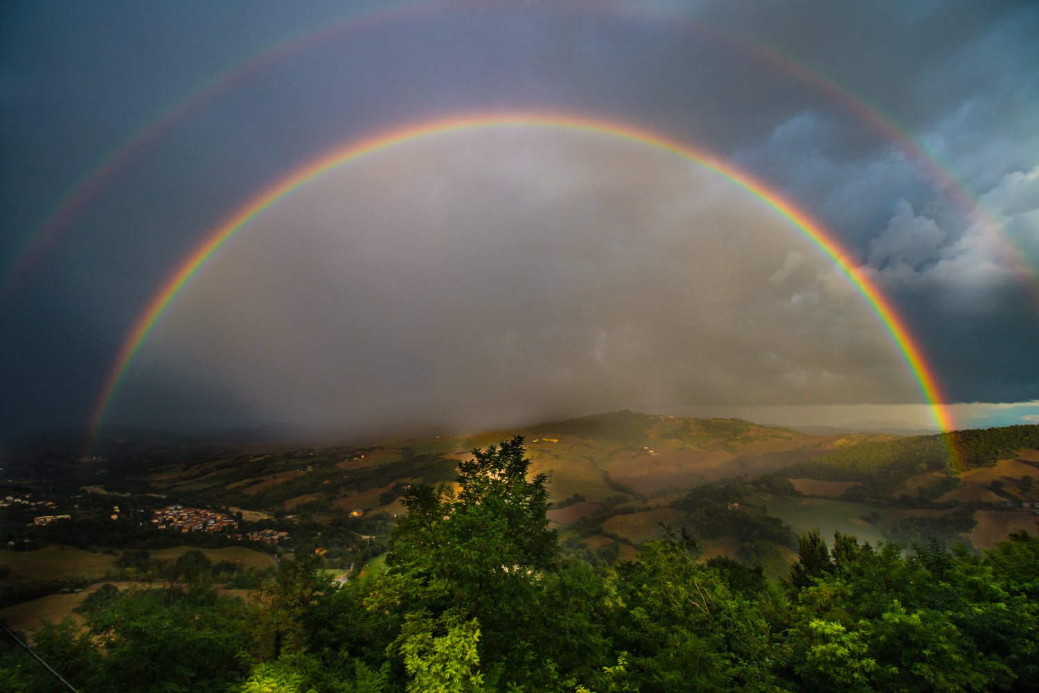 Due archi, quattro pentole