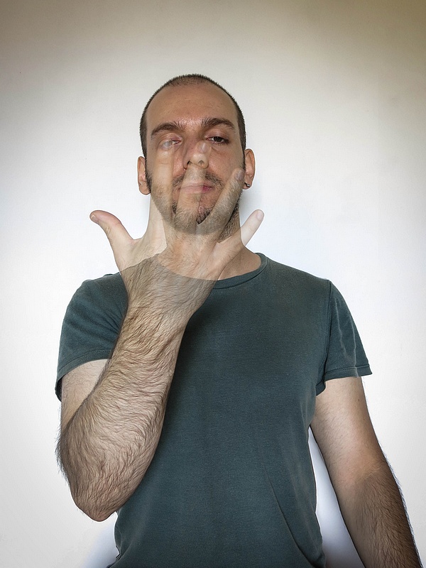 L'uomo (non del tutto) invisibile 05