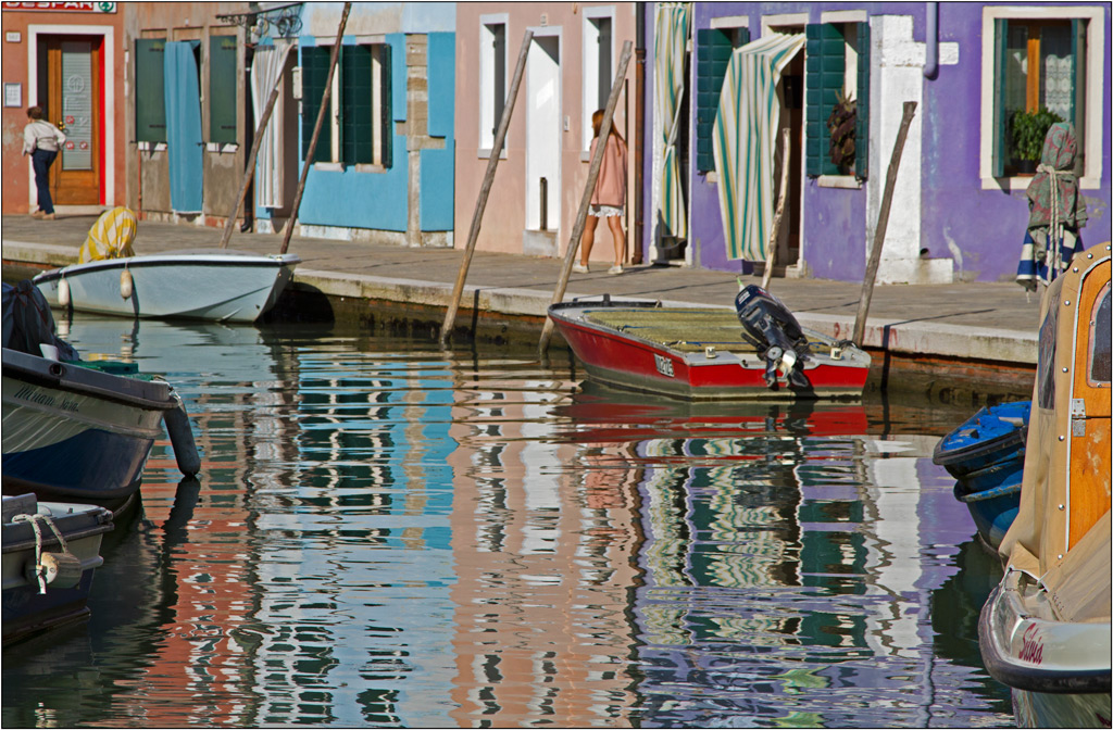 Colori a Burano 19 - Il riflesso viola