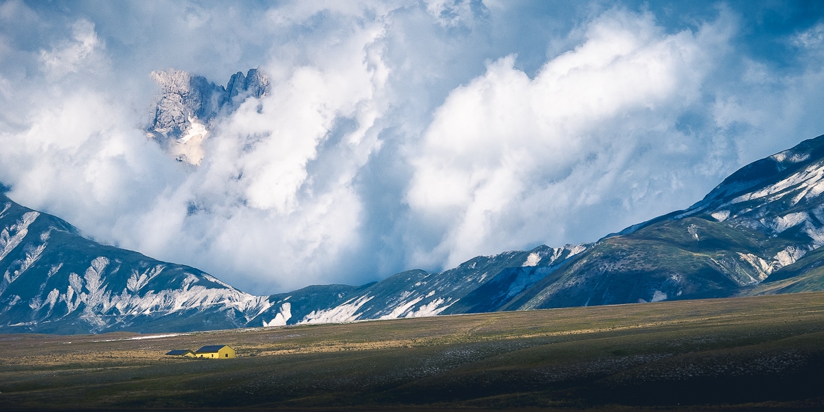 ai piedi del gigante di pietra