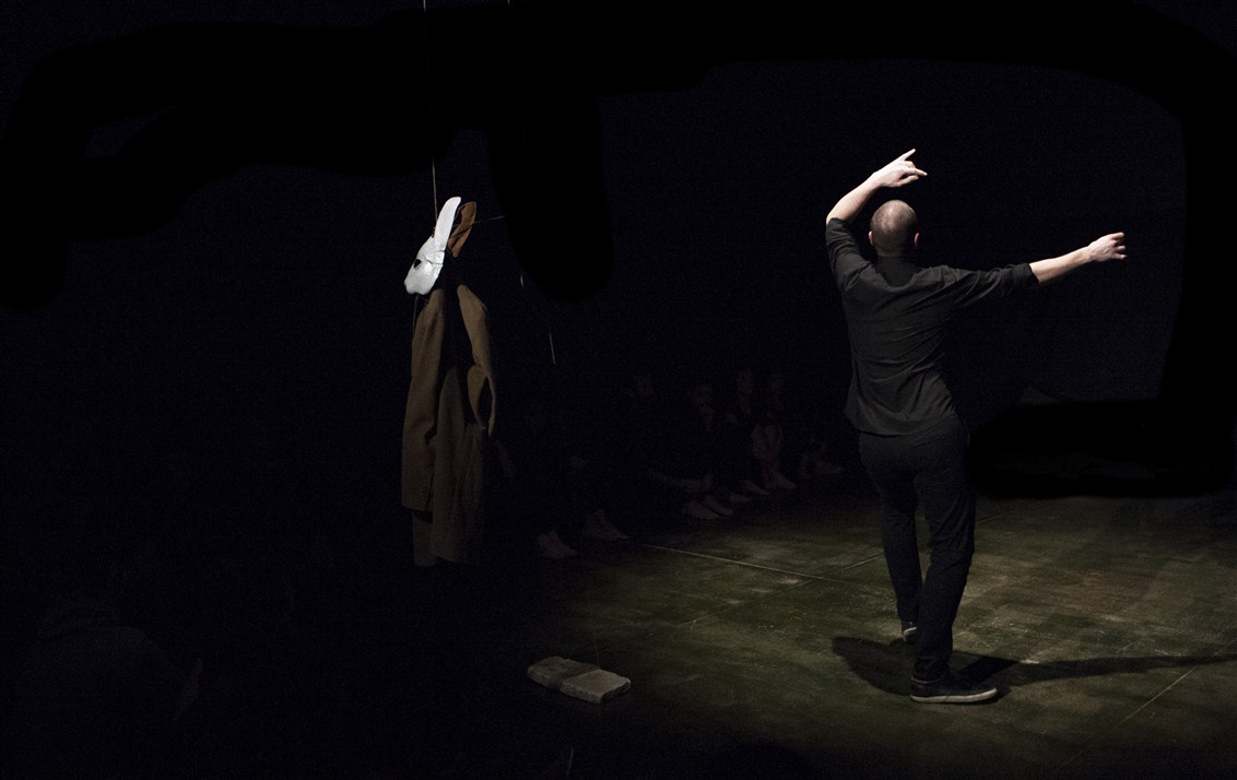 Danzando nell'immobilismo