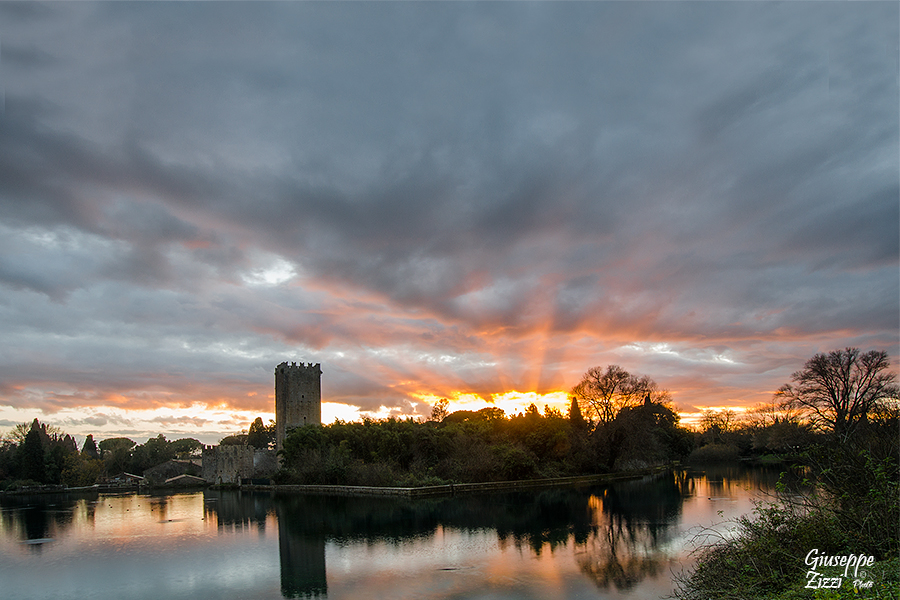 Tramonto a Ninfa