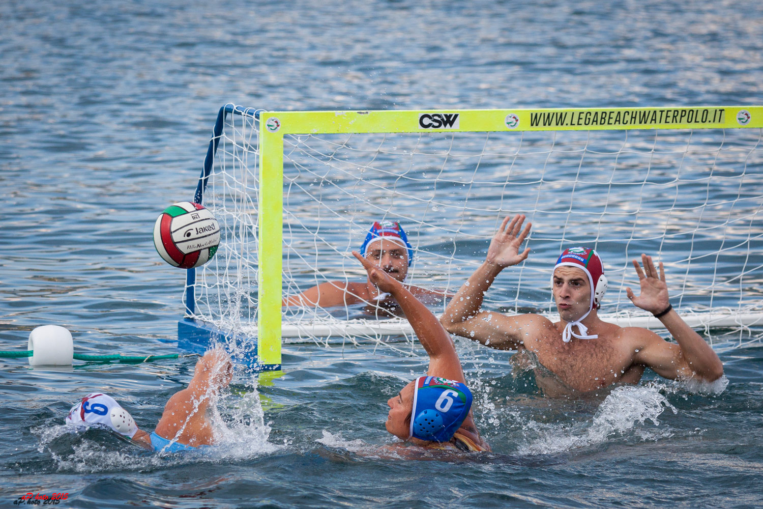 Beach waterpolo