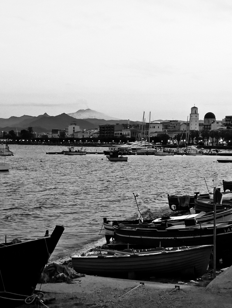 Etna e Barche al tramonto