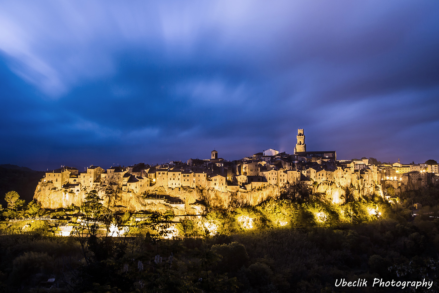 Quando scende la notte a Pitigliano.....