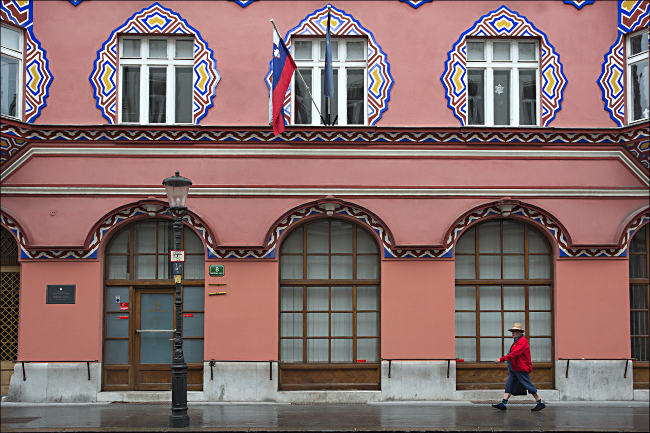 Miklosiceva cesta, 8