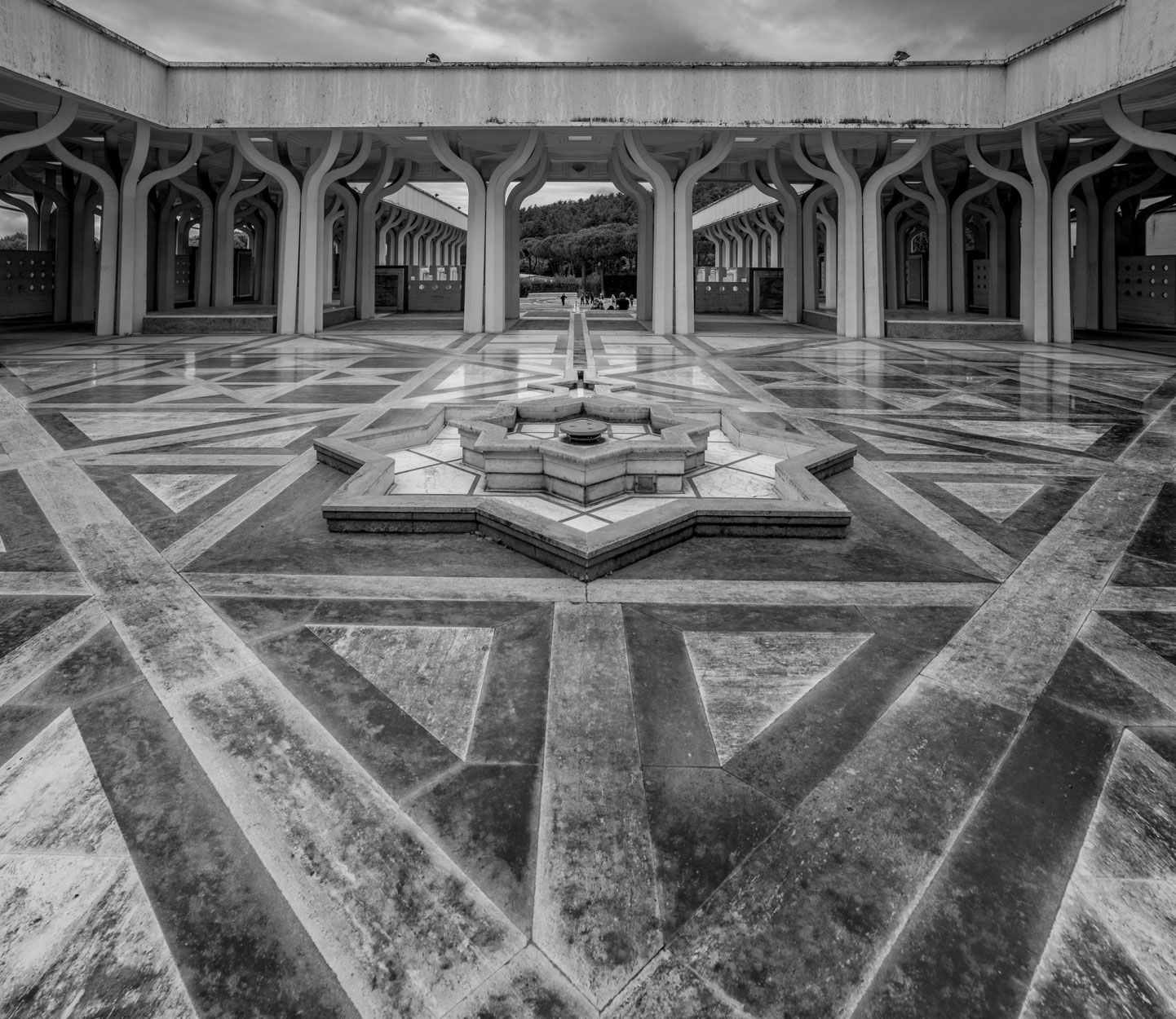 Roma... Paolo Portoghesi... La Moschea....