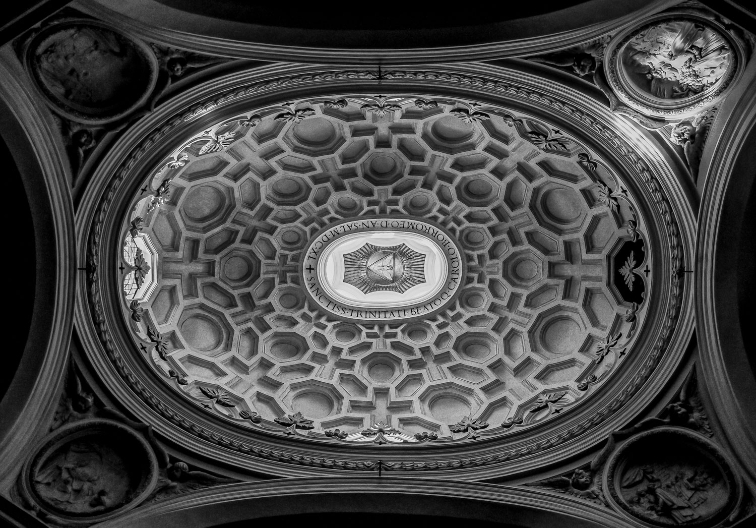 Roma..Francesco Borromini... San Carlino alle quattro fontane...la cupola