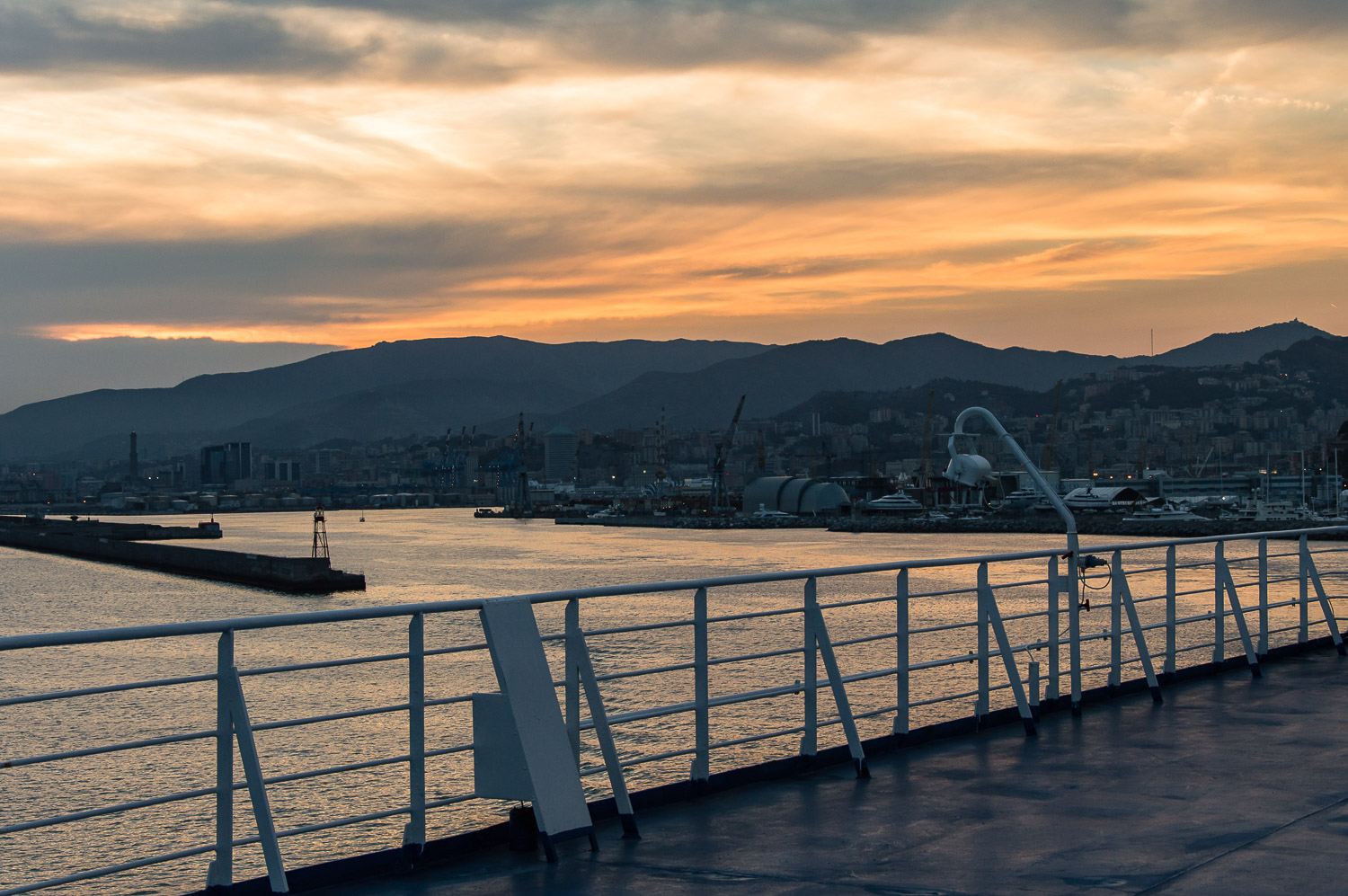 Tramonto dal traghetto 2