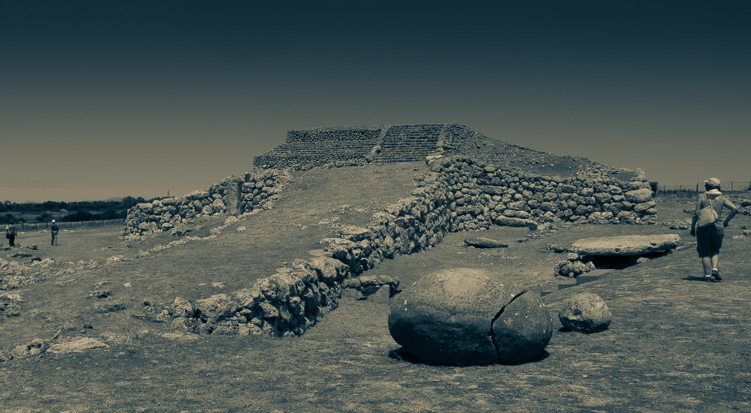 Monte d'Accoddi - SS - (IV millennio a.c.)