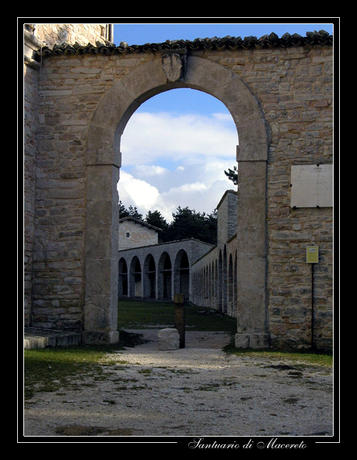 Santuario di Macereto!