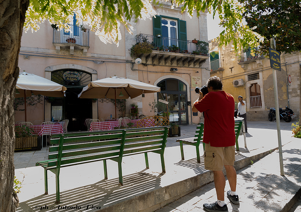 a caccia di particolari