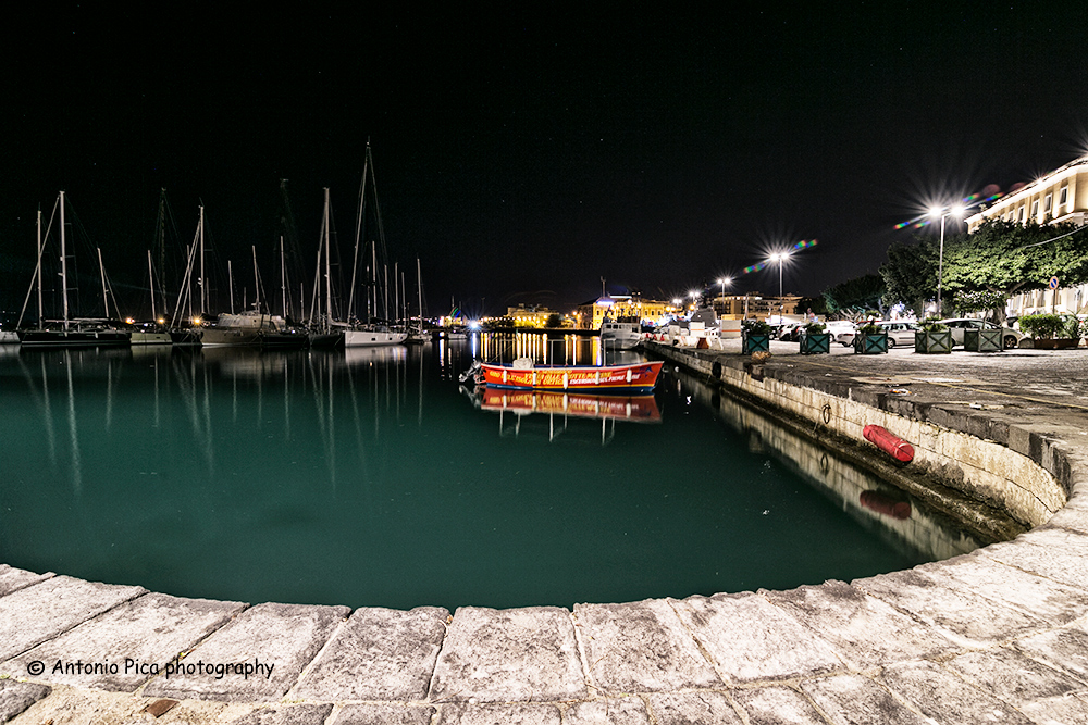 marina di siracusa nottturno