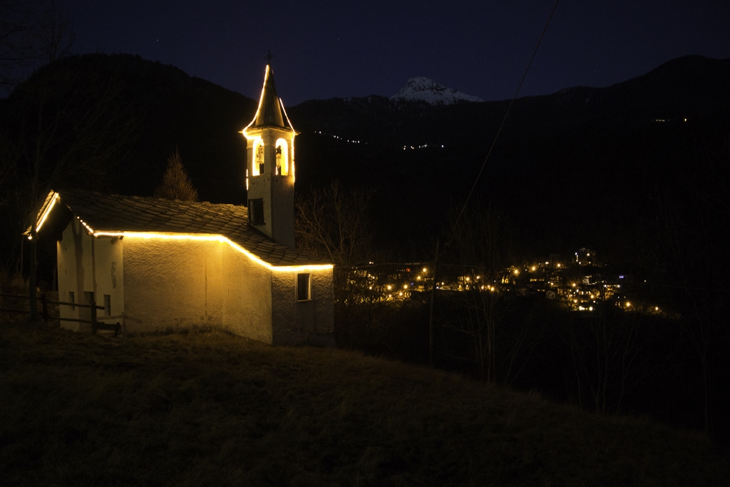 Notturno con la chiesetta di Navillod