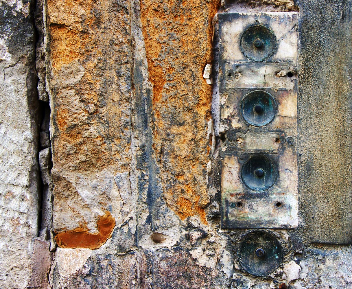 Campanelli in disuso