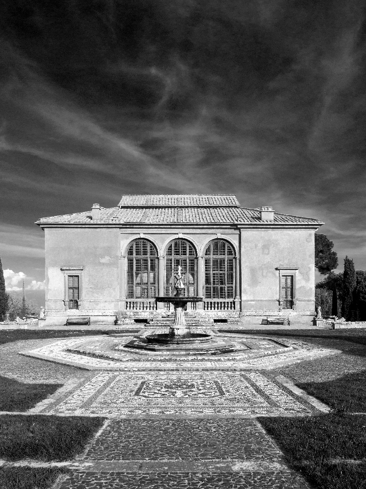 Palazzina del Piacere, Palazzo Farnese