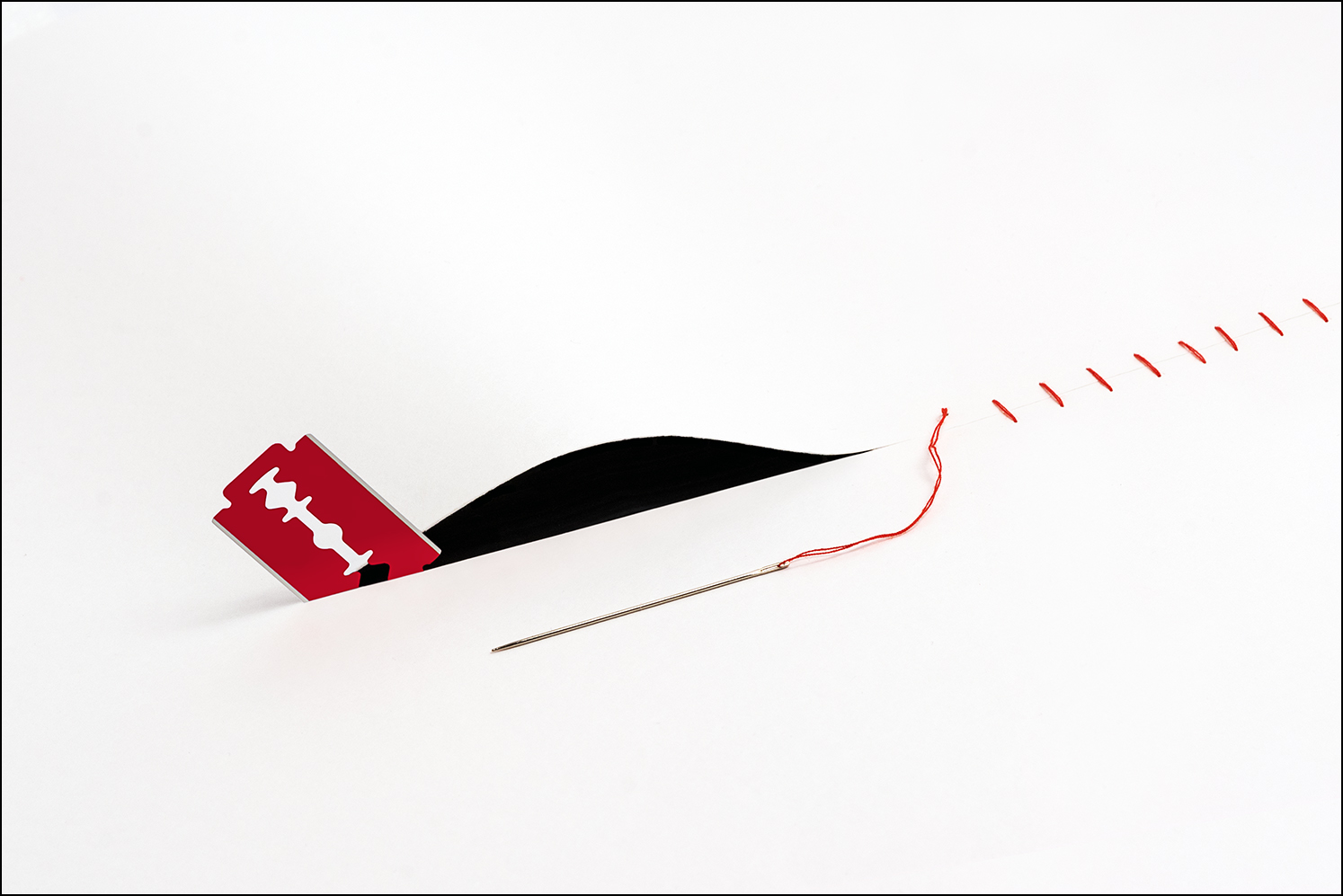 C'� chi taglia e c'� chi cuce