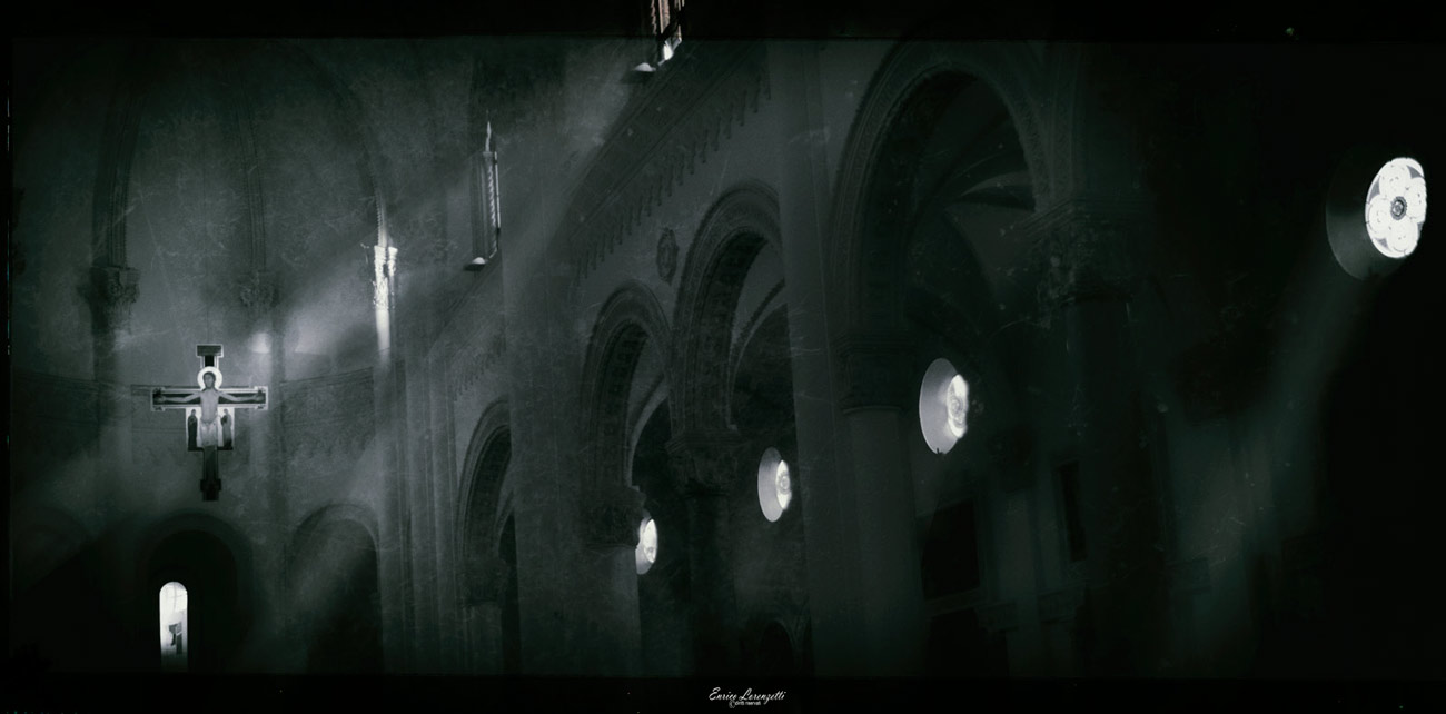 la luce splende nelle tenebre....