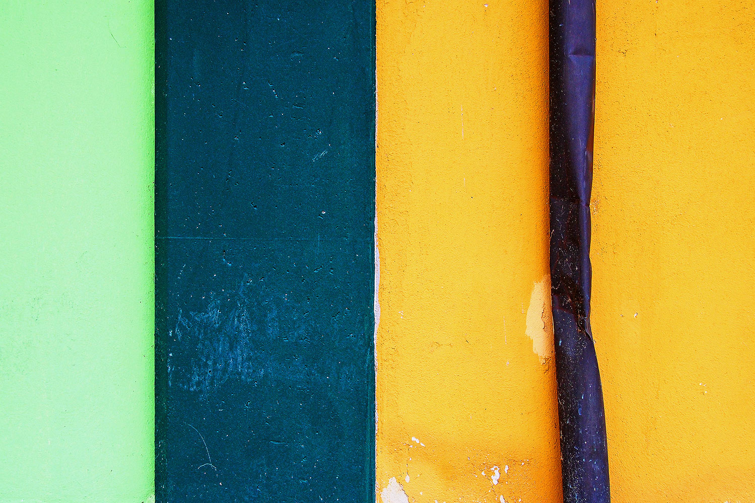 Tre colori con grondaia