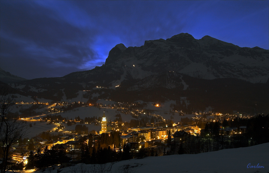 Cortina in blu.