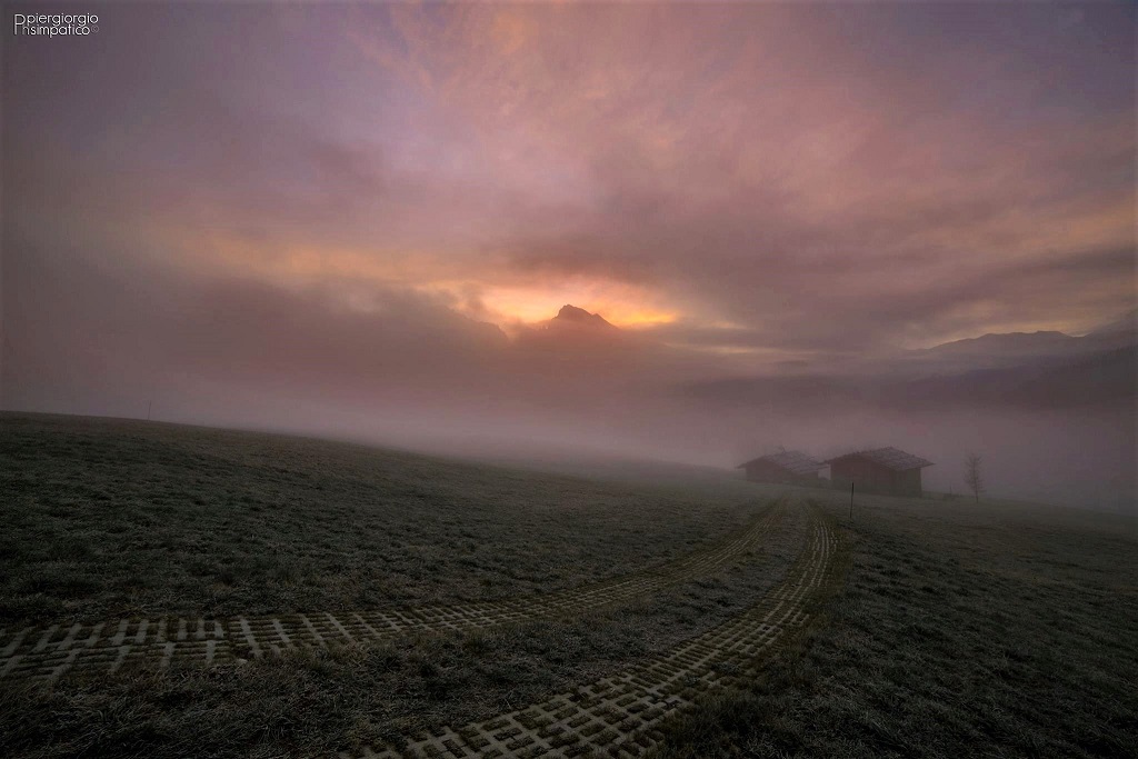 Alba e nebbia - in Alpe di Siusi