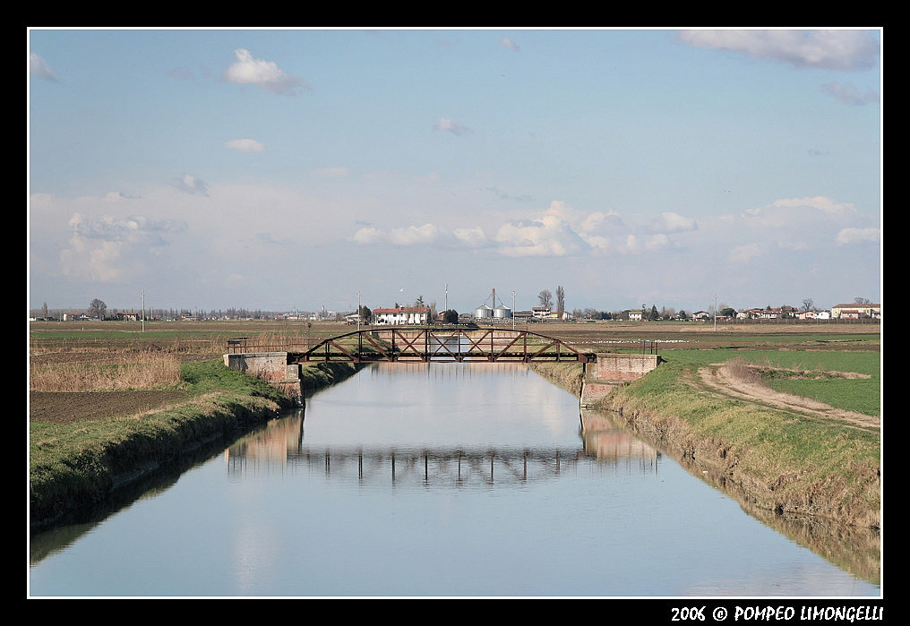 il vecchio ponte sul canale