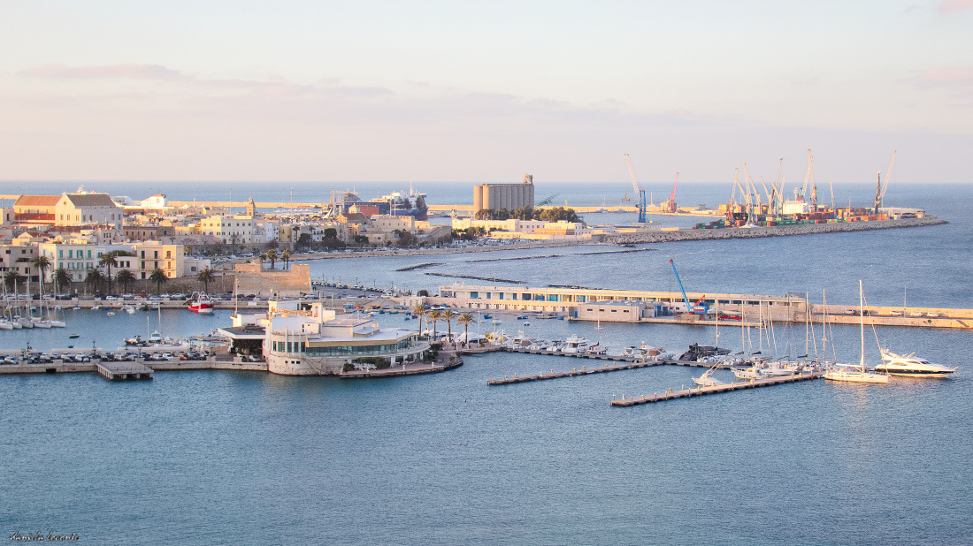 Bari e il suo lungomare (ma solo in parte) II
