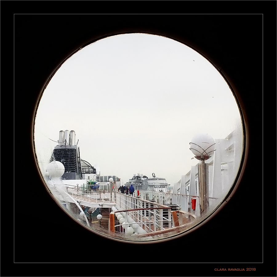 Incrociandosi... al largo