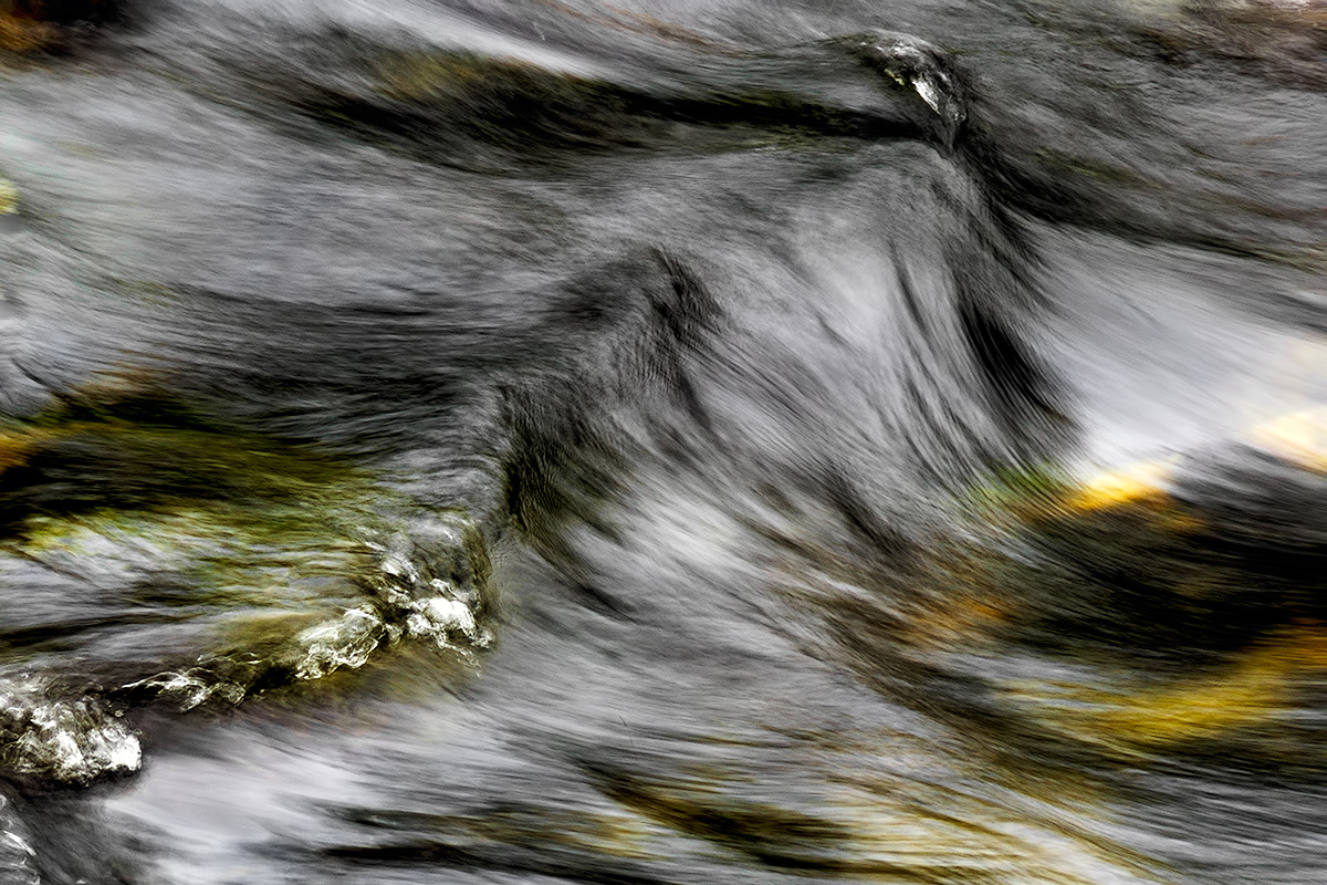 La nebbia copre l'altopiano