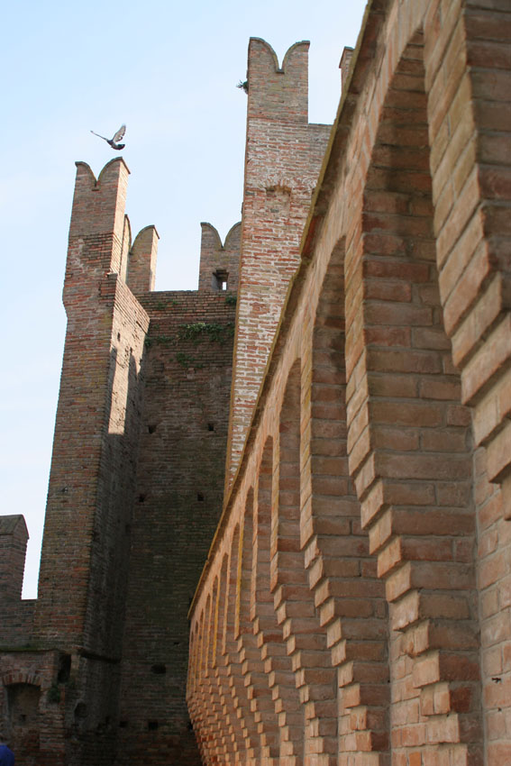 LE MURA DEL CASTELLO