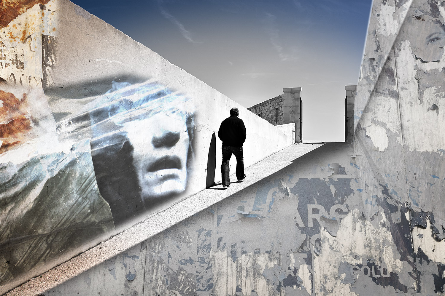 Uomo che sale (Omaggio a Mimmo Rotella)