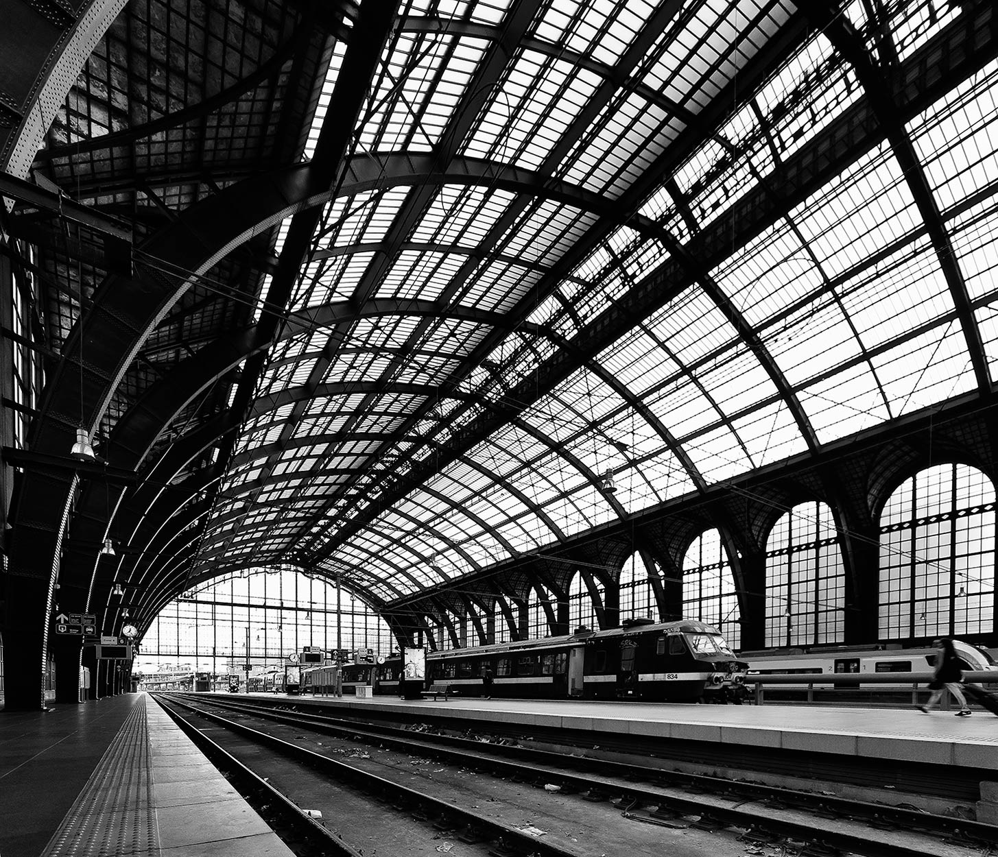 Antwerpen-Centraal 2/2