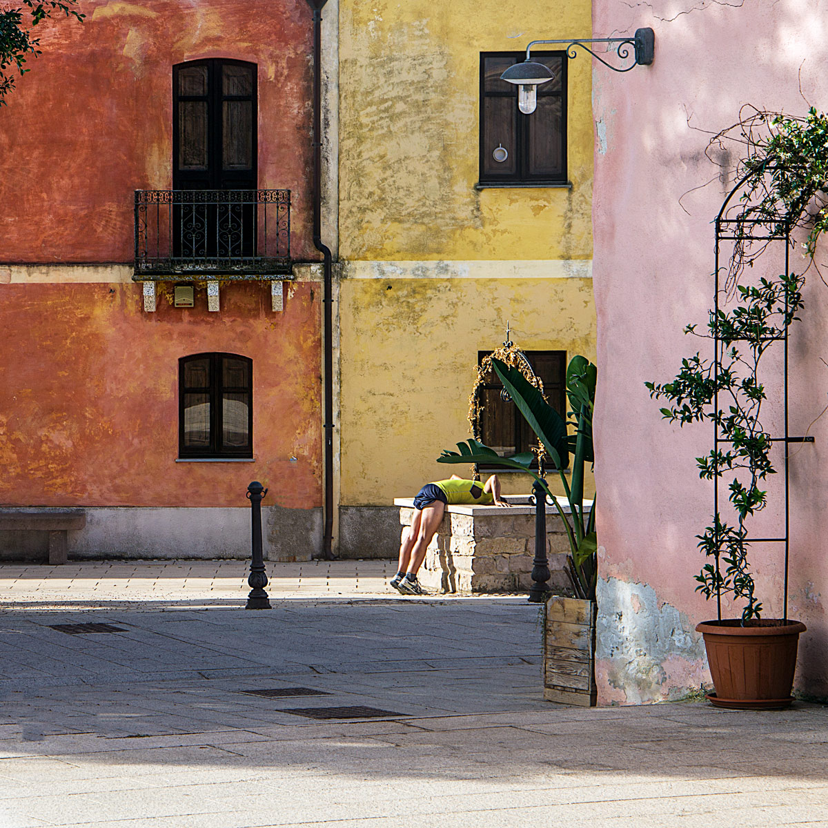 Ahh la d�cadence, la course, le vomi dans le puits