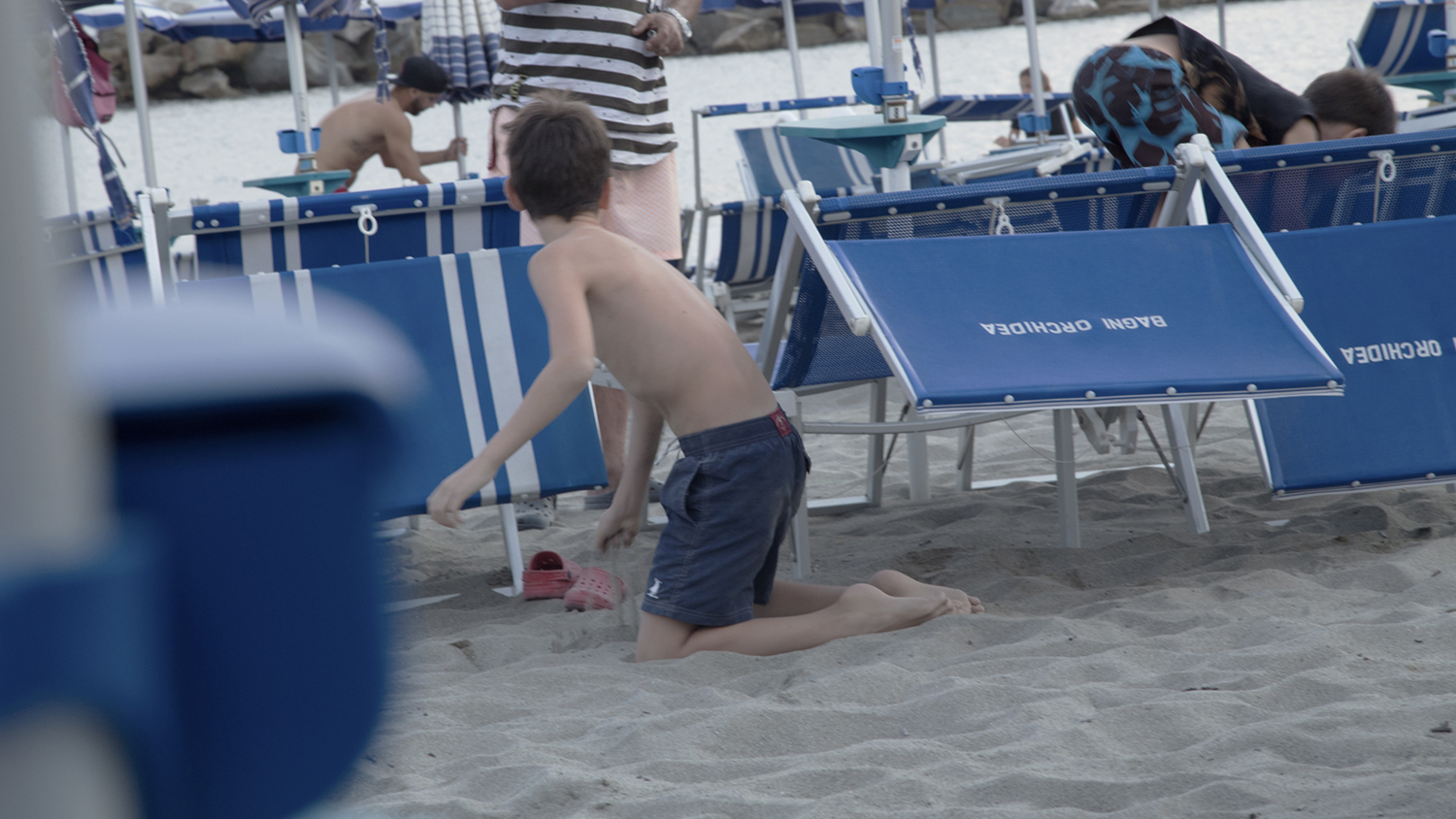 Giocando in spiaggia 01