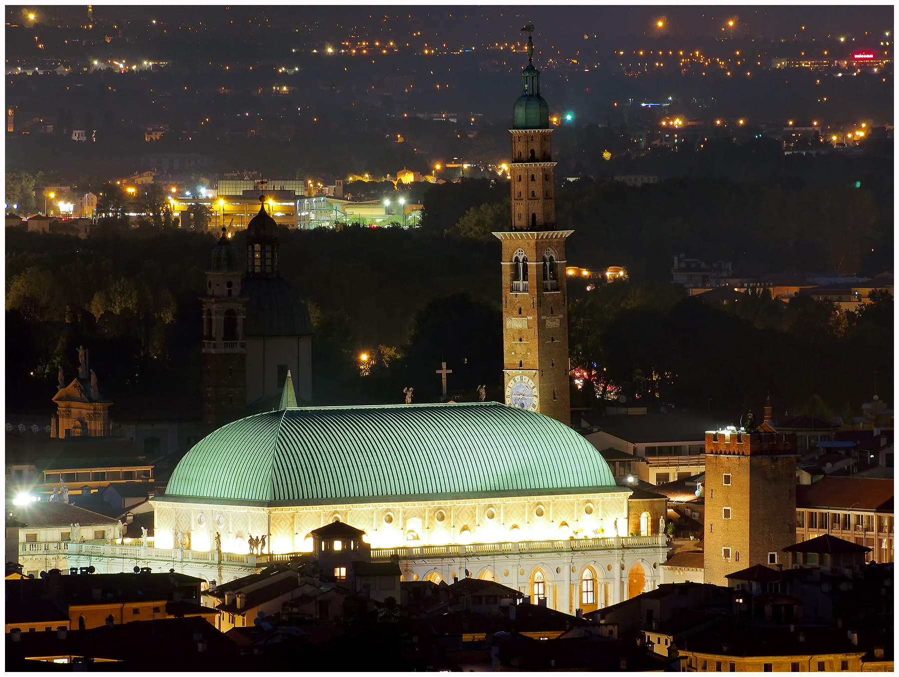 Notturno su Vicenza