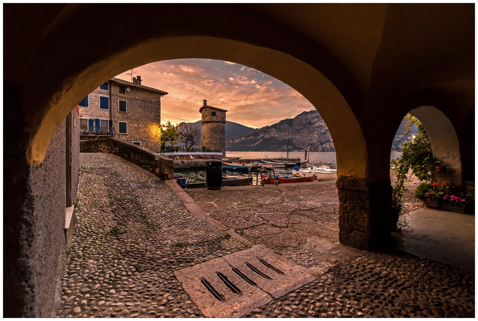 Porticciolo di Cassone sul Garda