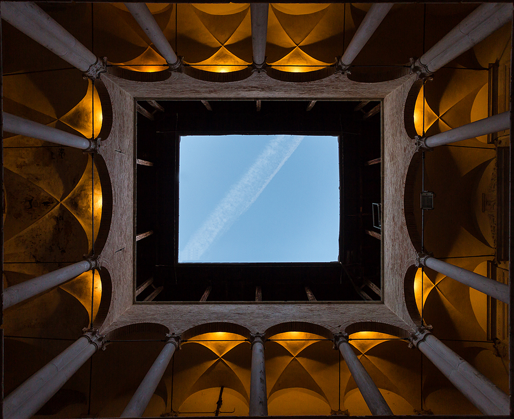 all'interno del Palazzo