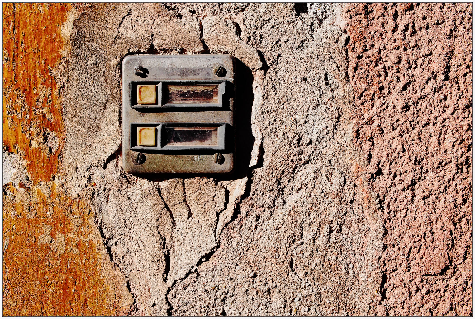 Campanello abbandonato