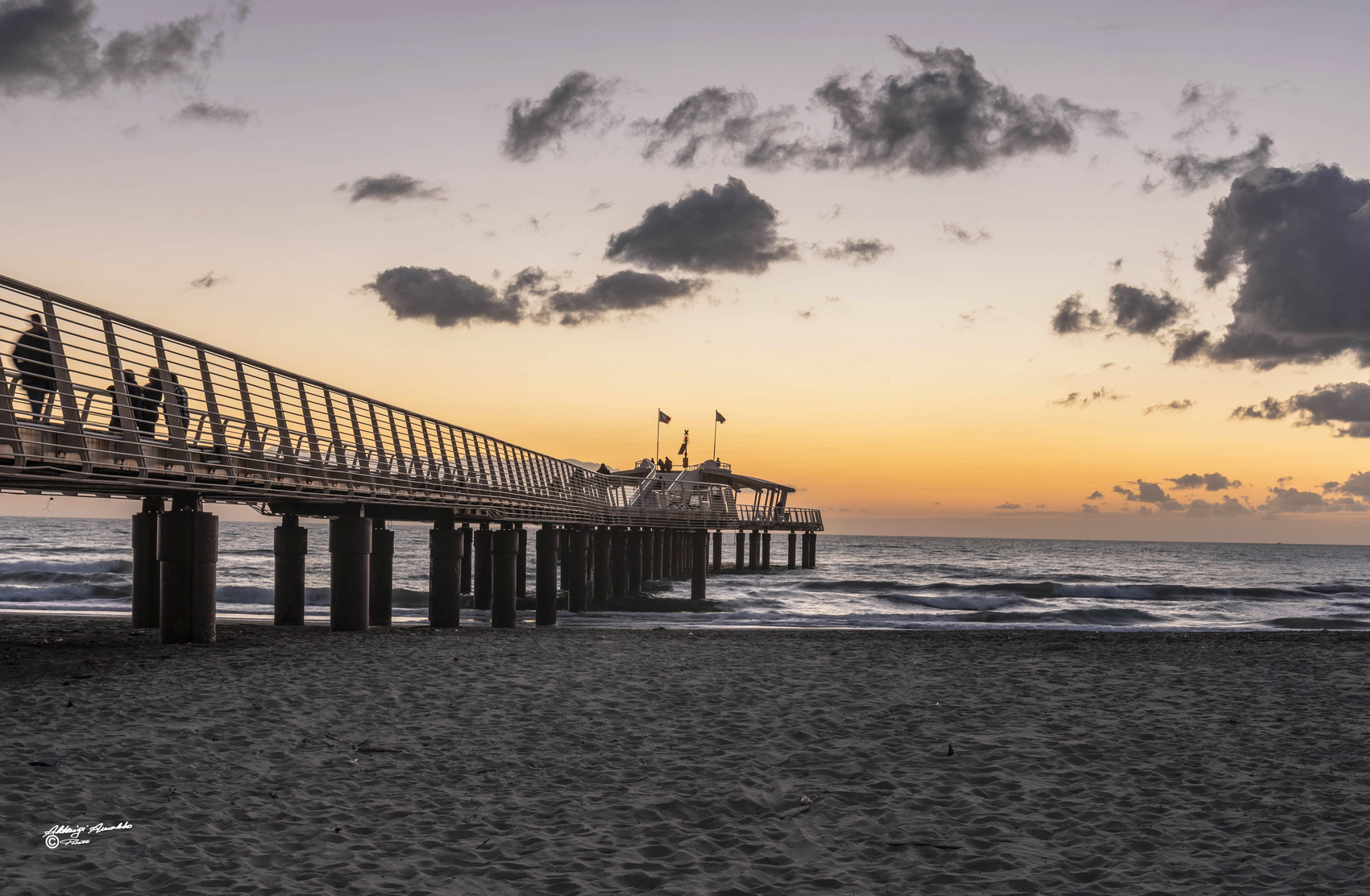 Tramonto..Pontile di lido Camaiore.