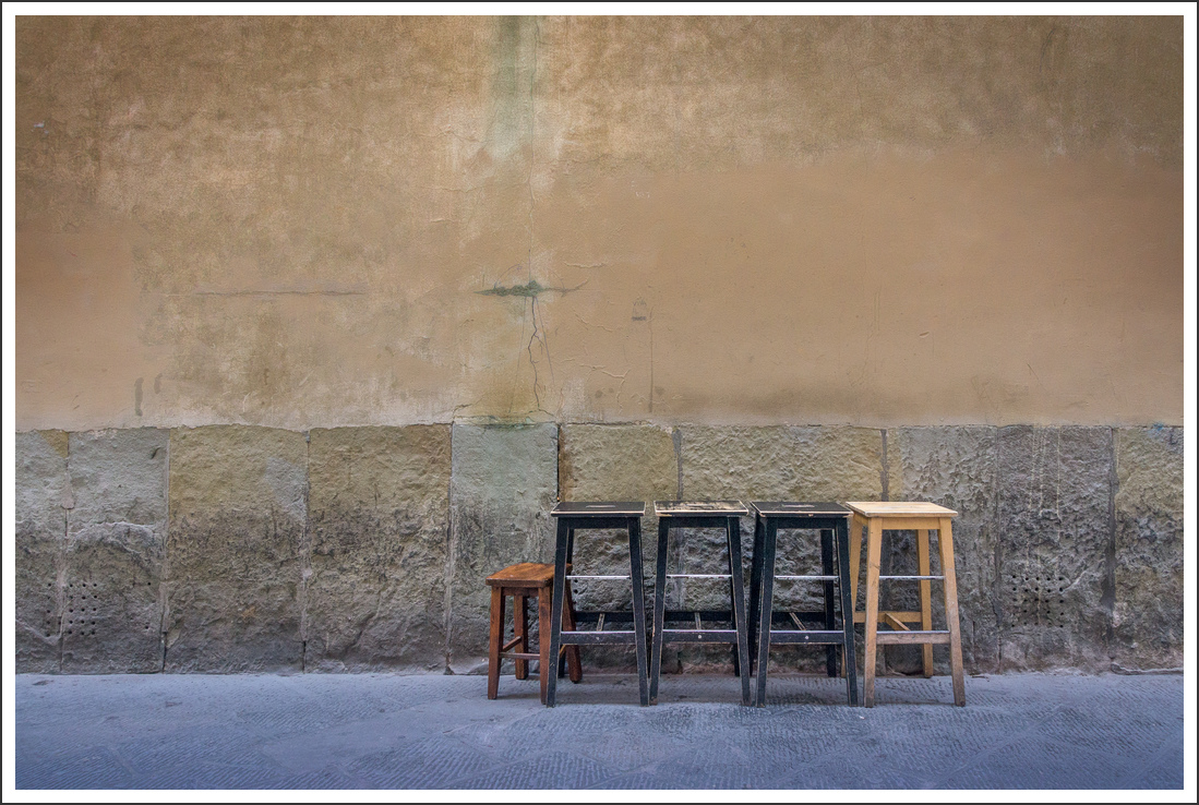 quattro sgabelli e sgabellino