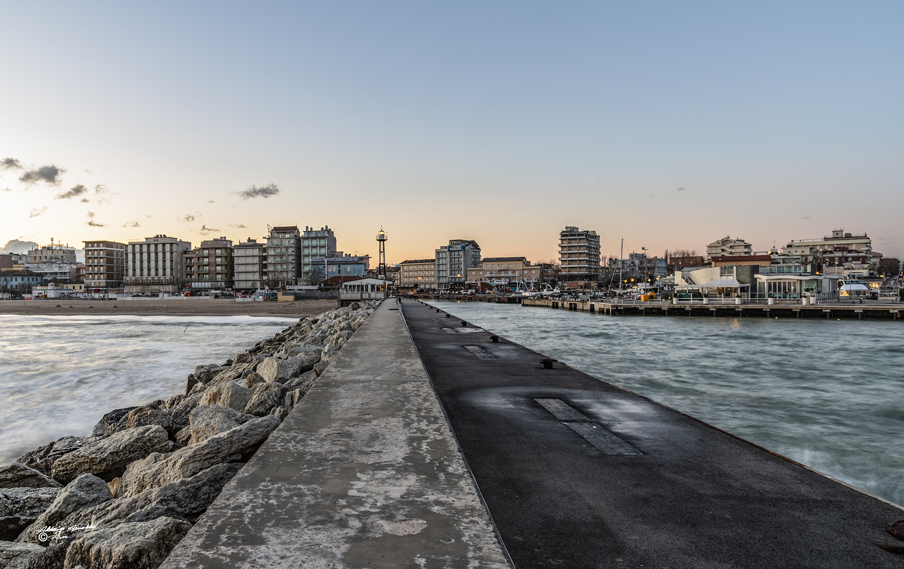Tra il mare.. e il porto...
