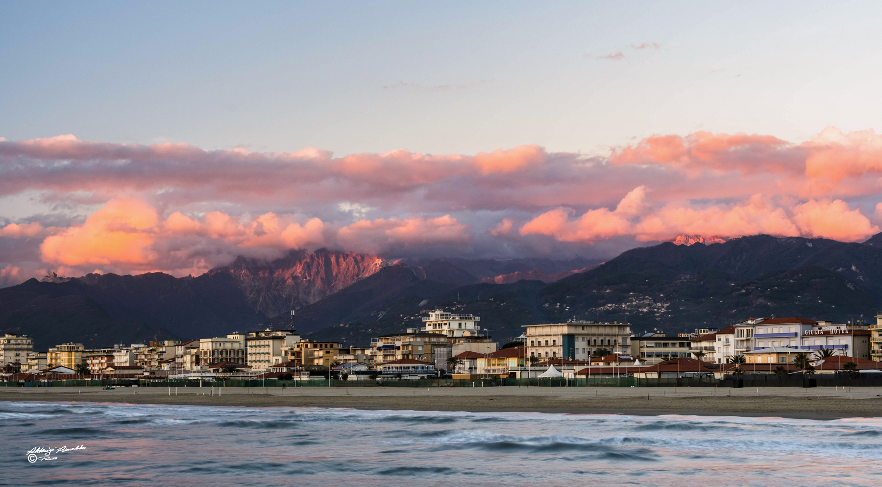 Tramonto..sulle Apuane..