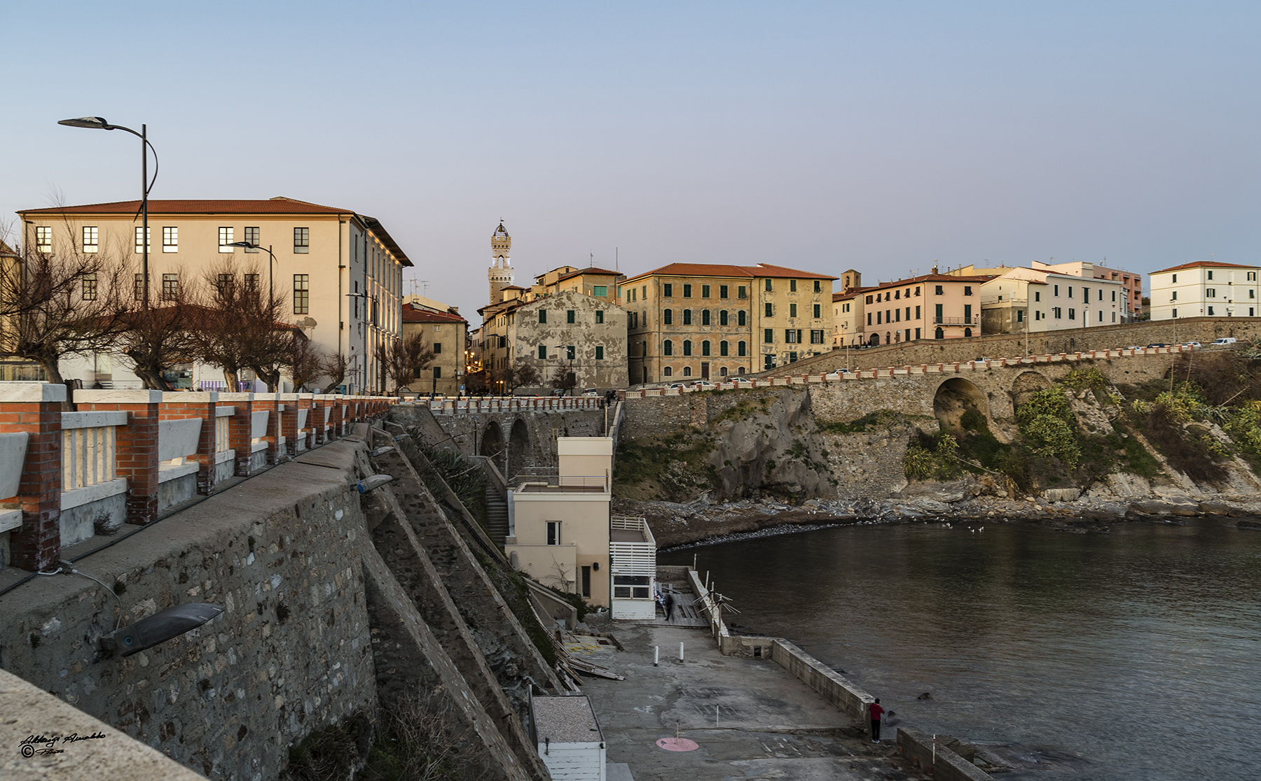Il Lungo Corrimano... Piazza Bovio Piombino.